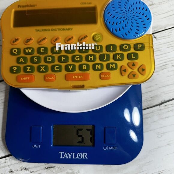 FRANKLIN TALKING DICTIONARY CDS-240 Handheld Spell Corrector For Parts Or Repair - Picture 2 of 2
